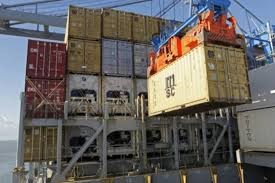 Balança comercial tem maior superávit para agosto em dois anos